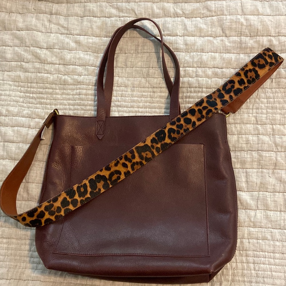 Madewell Medium Zip-Top Transport Tote in Dark Cabernet Leather